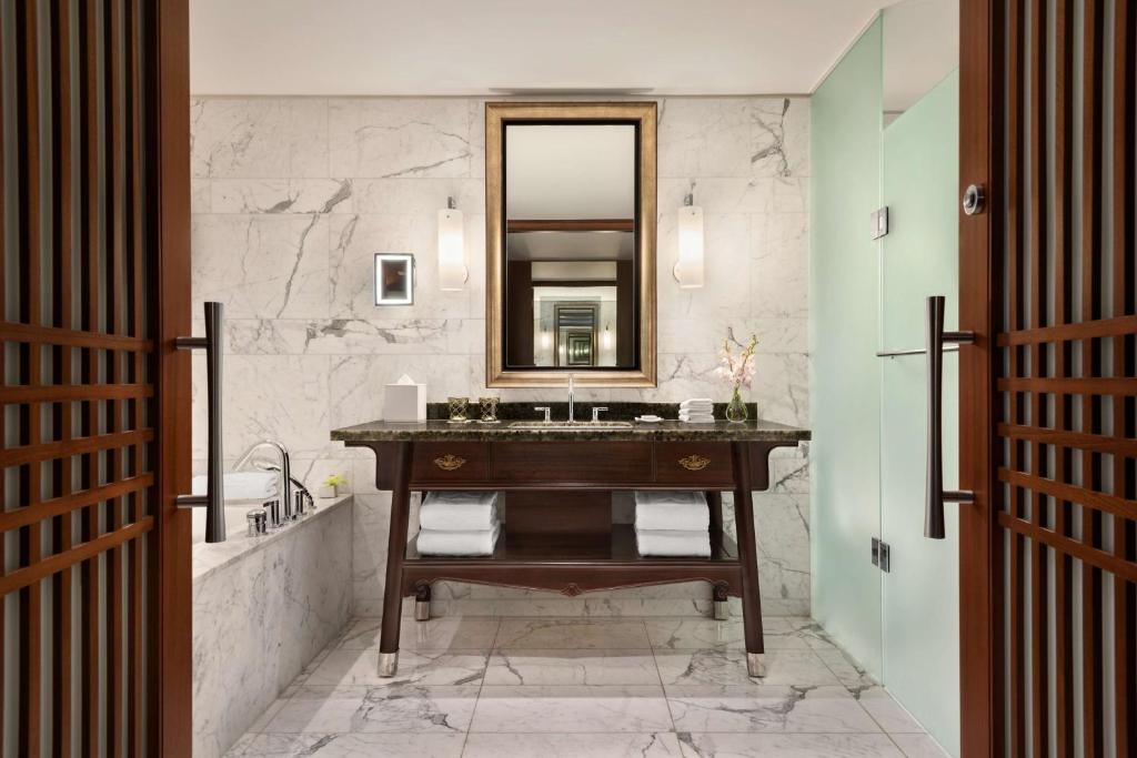 Shangri-La Hotel Toronto