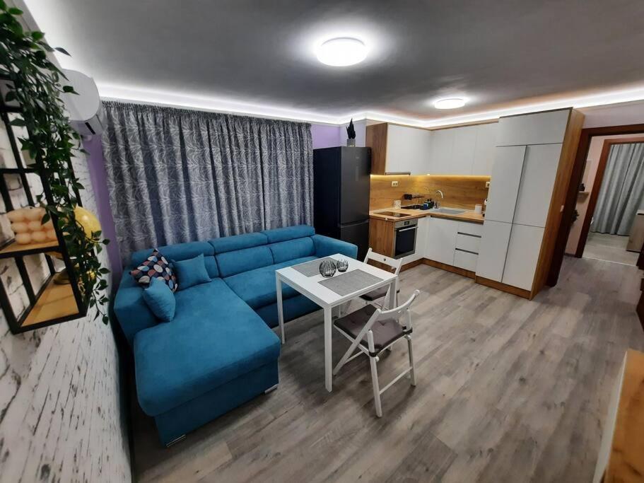 Апартамент Еделвайс Варна/Edelvays Apartment Varna