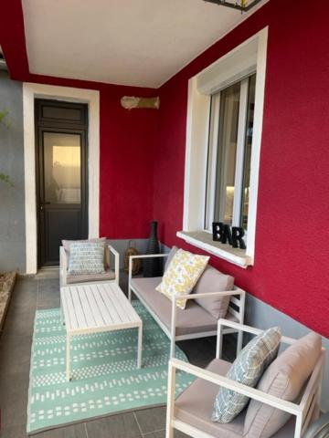 Część wypoczynkowa w obiekcie Maison rouge