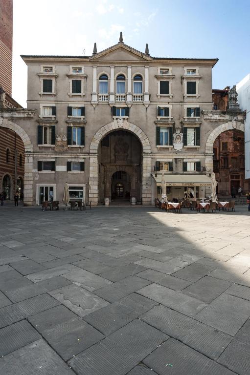 Fotografie z fotogalerie ubytování Domus Nova Palace - Italian Homing v destinaci Verona