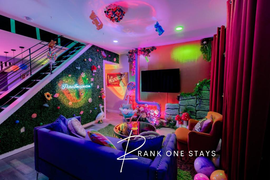 a living room with a rave one stays at King Bed / Free Parking / Arcade / BBQ / Patio in Pittsburgh