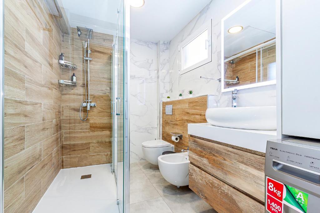 Ванная комната в VIRGINIA Levante beach apartments