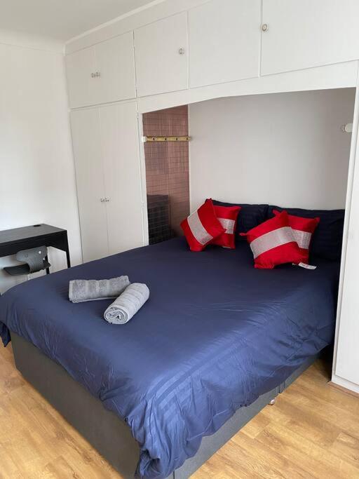 018 Premium location Regent Park Radley house, London (updated prices 2024)