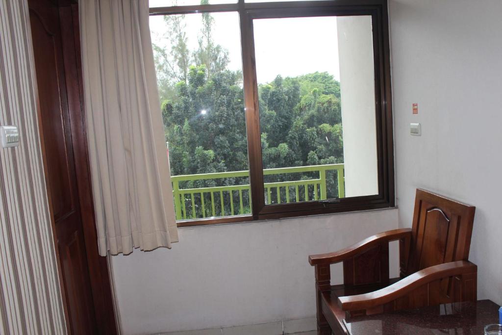 Hotel 678 Cawang powered by Cocotel - Standard Double Room