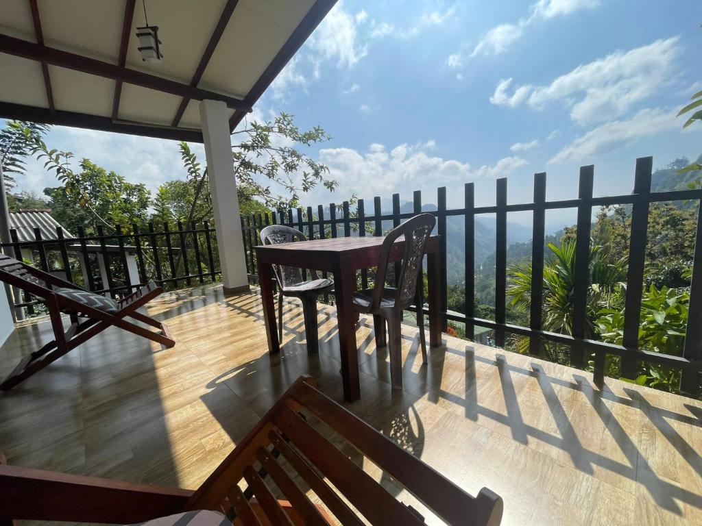 Balkón nebo terasa v ubytování Divine View Homestay