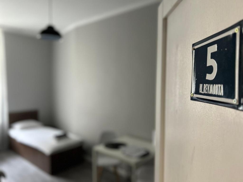 Posteľ alebo postele v izbe v ubytovaní Noclegi Comfort - Self Check-in 24h