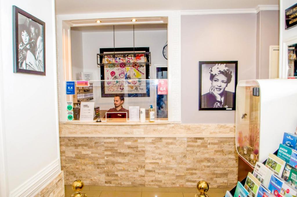 Hôtel Parisien - Resim 35