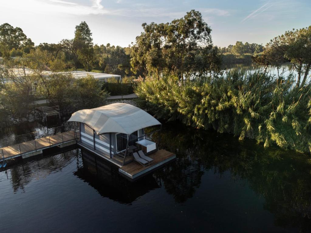 Nabi Resort Glamping & SPA - Logia Flotante Exclusiva