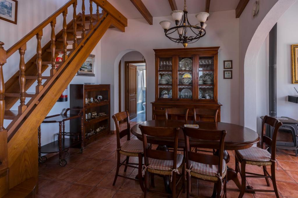 Część wypoczynkowa w obiekcie Villa S'illot 105 By MENORCARENTALS