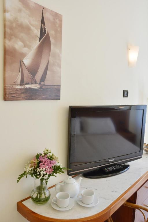 TV a/nebo společenská místnost v ubytování Hotel Bellevue Beach - sul mare