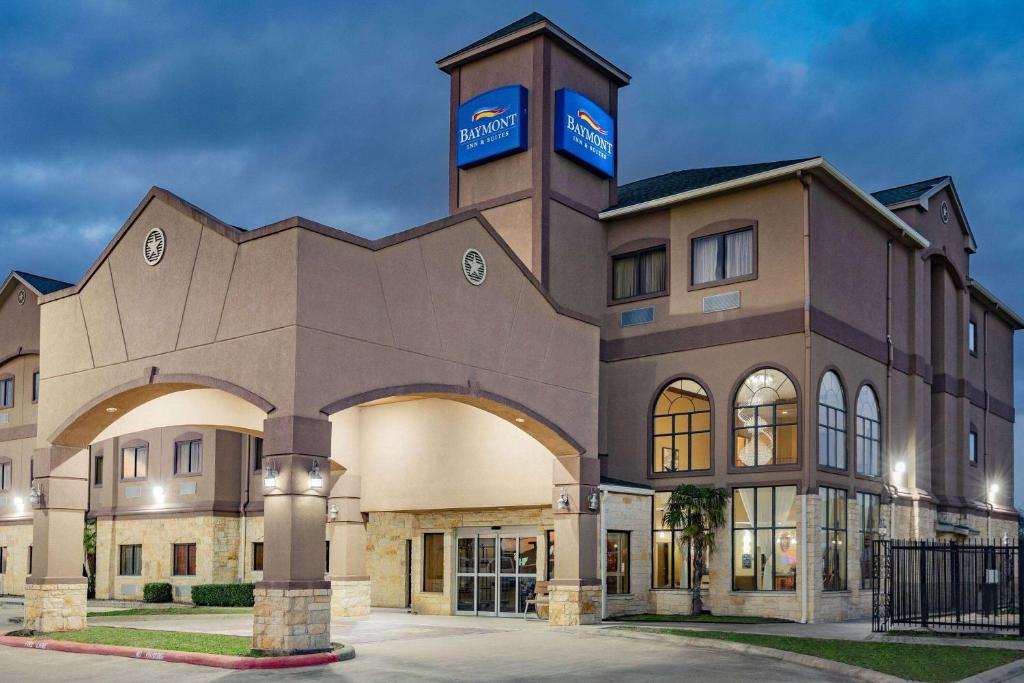Baymont Inn and Suites Cuero