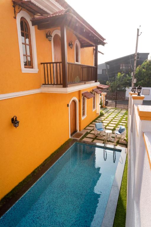 Bazén v ubytování Casa De Monique nebo v jeho okolí