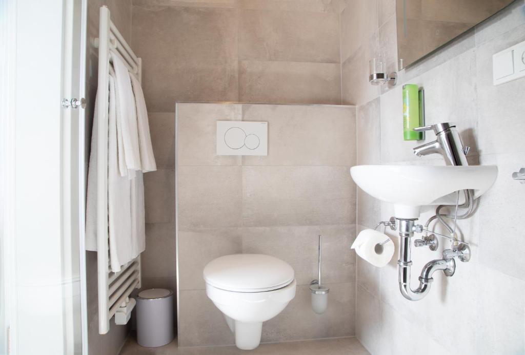 Koupelna v ubytování NürbLife Hotel
