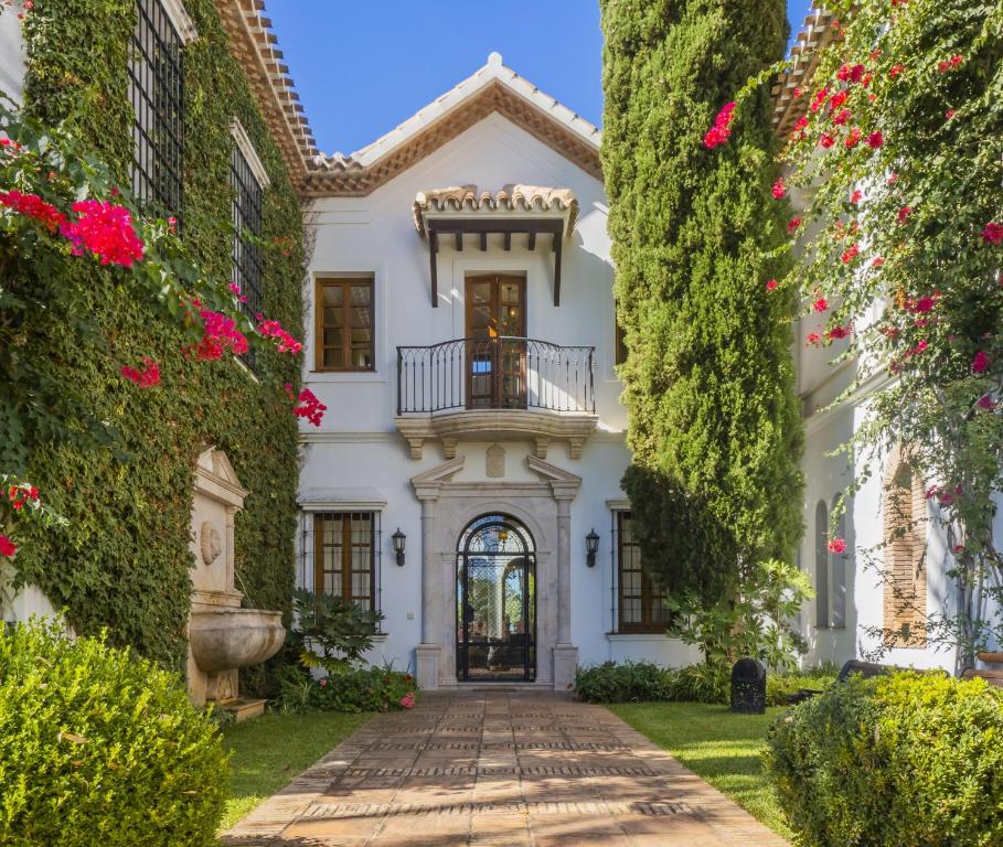 Zahrada ubytování Cubo's Mountain Bayview Luxury Villa