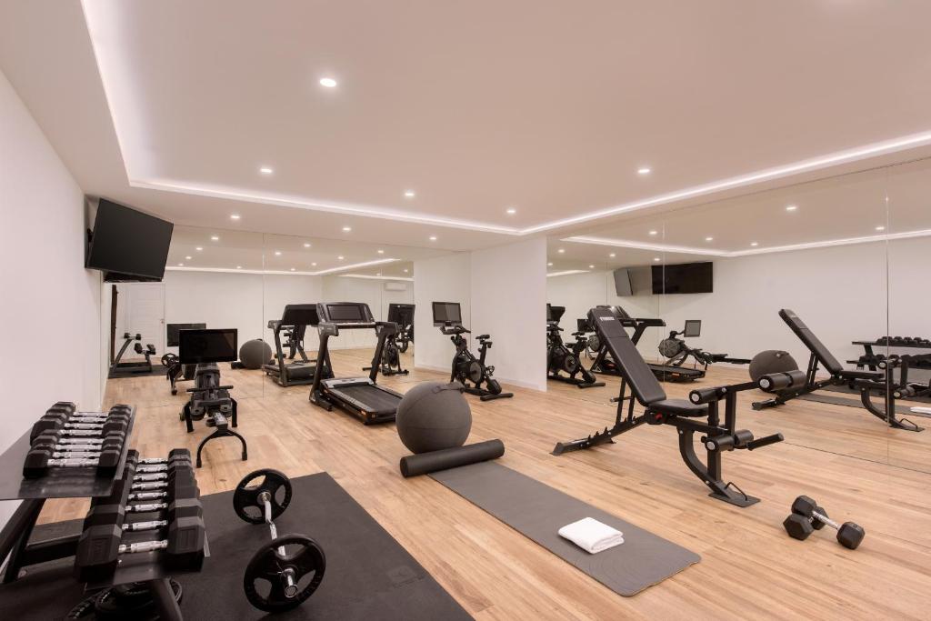 Fitness centrum a/nebo fitness zařízení v ubytování Cubo's Mountain Bayview Luxury Villa