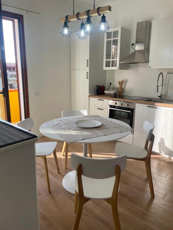 A kitchen or kitchenette at Mareblu Simius
