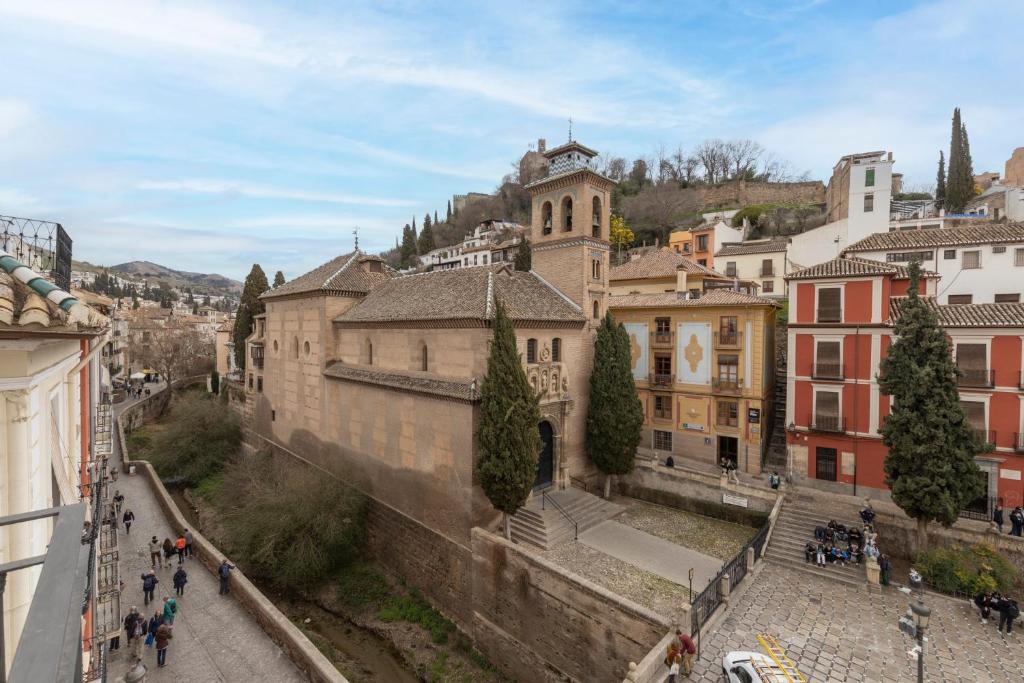 BiBo Suites Real Chancilleria - 14