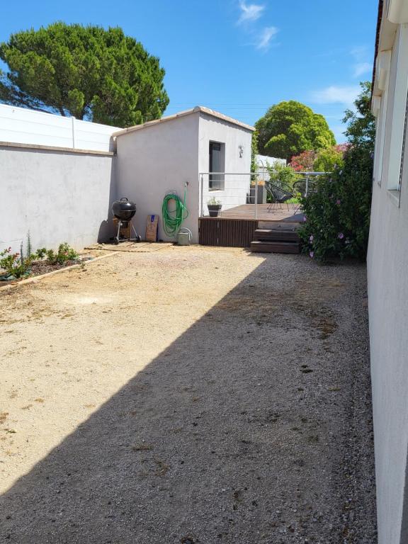 Fotografia z galérie ubytovania Maison climatisée avec piscine entre Alpilles et Camargue v destinácii Arles