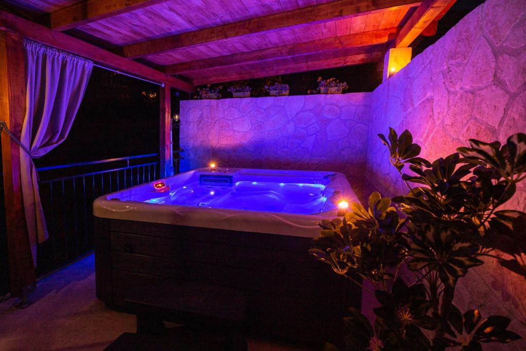 River House with Jacuzzi