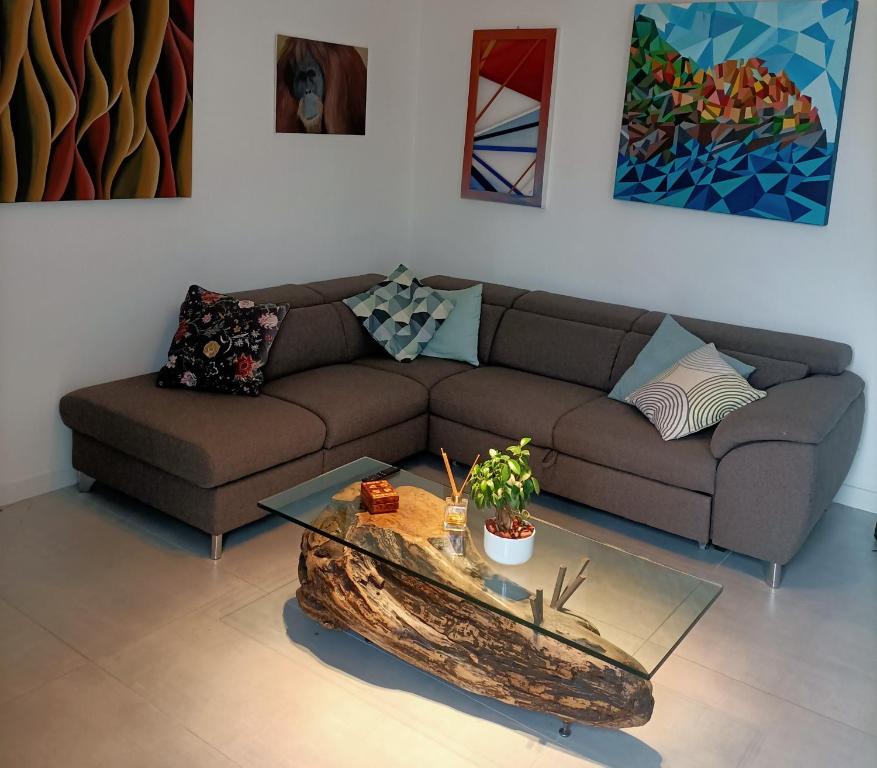 Area soggiorno di City View! Panoramic Apartment overlooking La Spezia