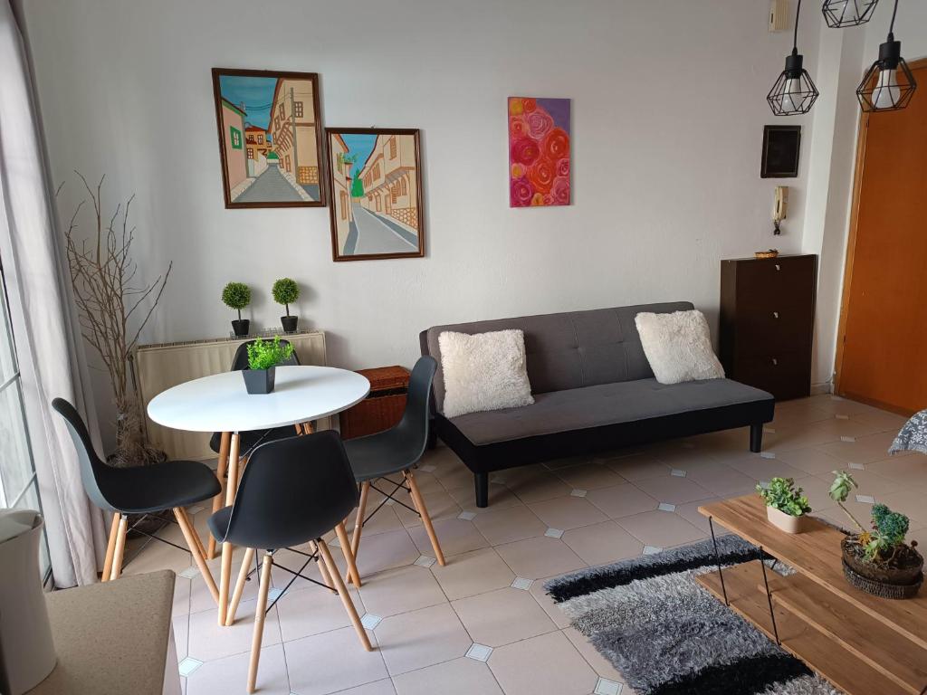 Sofia-Marina Guest House - One-Bedroom Apartment