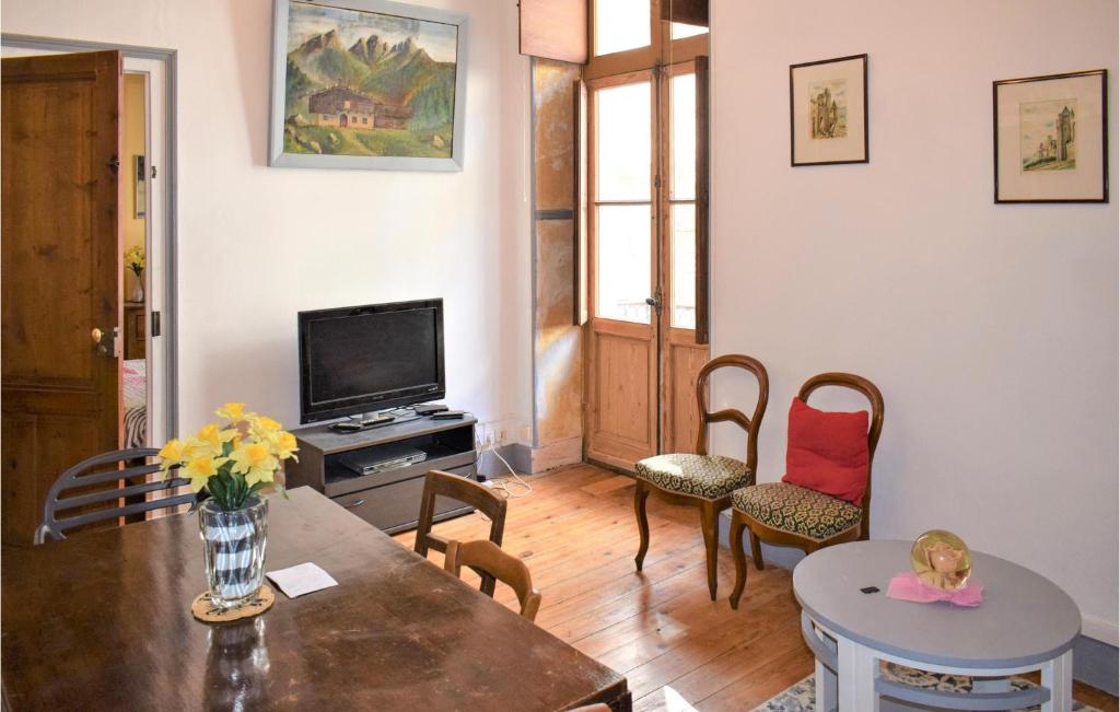 Posedenie v ubytovaní Stunning Apartment In Cauterets