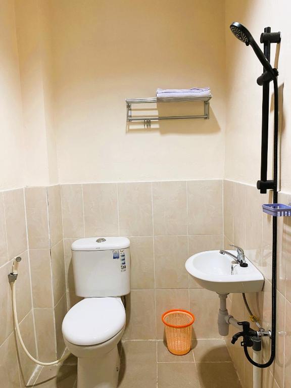 Koupelna v ubytování IVI Hotel