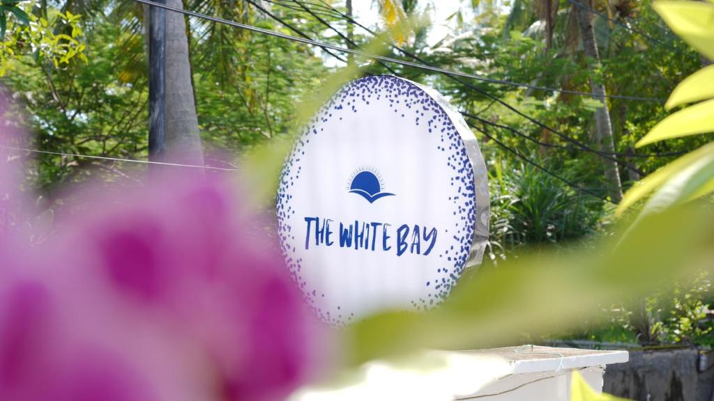 Certifikát, hodnocení, plakát nebo jiný dokument vystavený v ubytování The White Bay