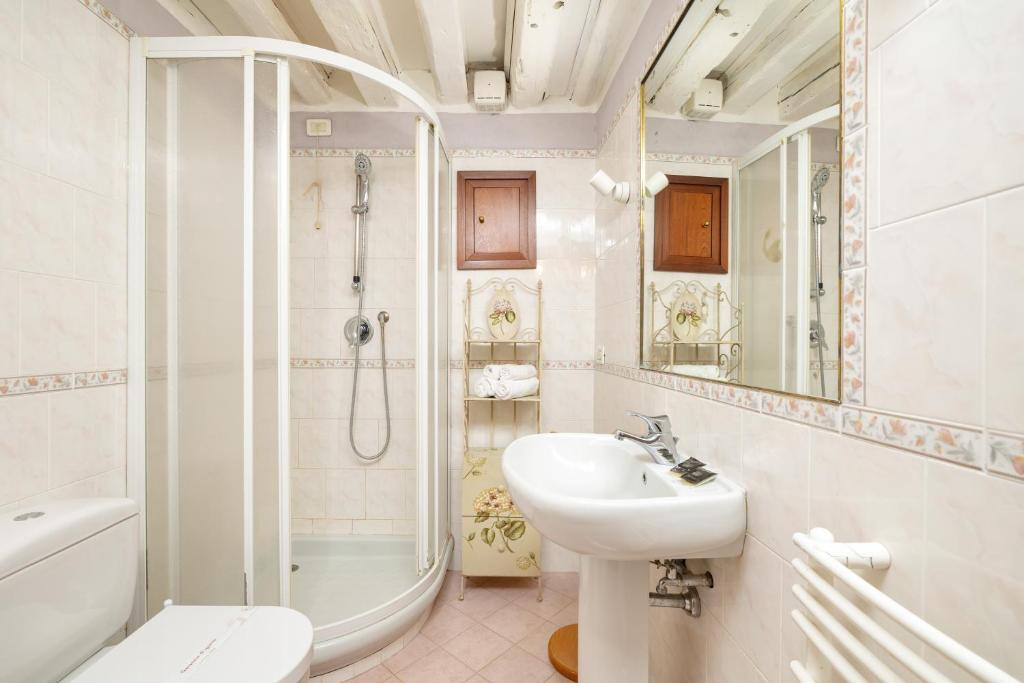 Appartamenti Superior in Via Garibaldi by Bricola Apartments - One-Bedroom Apartment