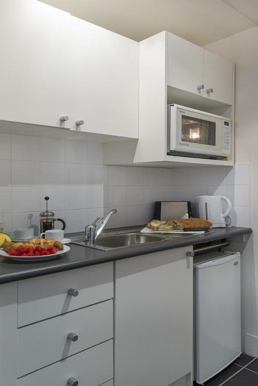 Macleay Hotel - Triple Studio With District View