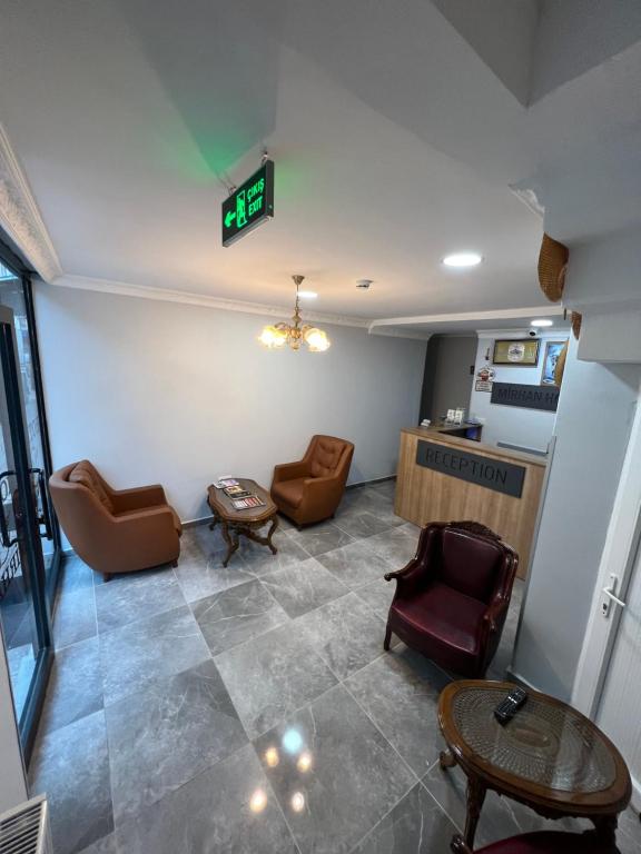 Kuchyň nebo kuchyňský kout v ubytování MİRHAN HOTEL