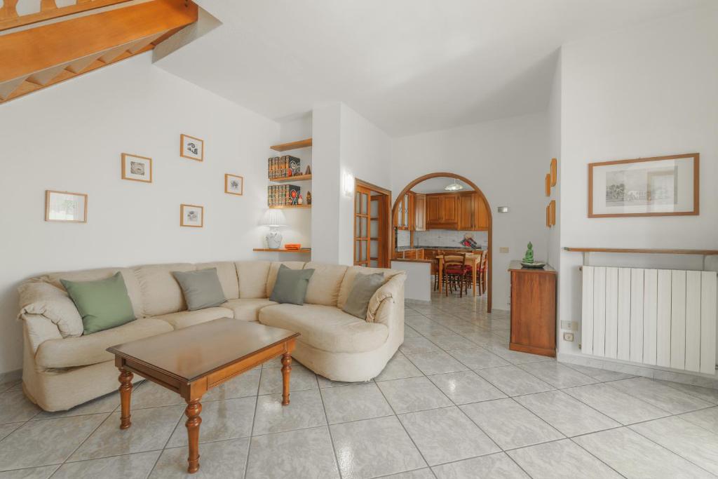 Posezení v ubytování Villa Mimosa con Piscina - Goelba