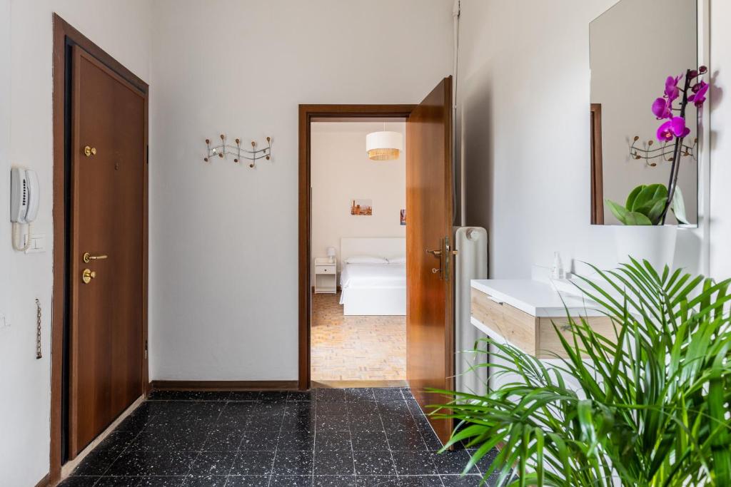 A bathroom at Alessandrini Apartment alla Finestrella by Wonderful Italy