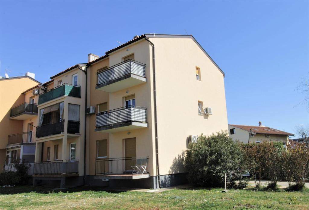 Apartment Tina