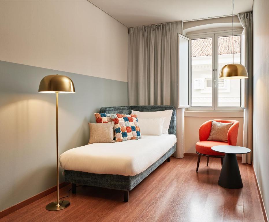 
Two-Bedroom Apartment (3 Adults)
