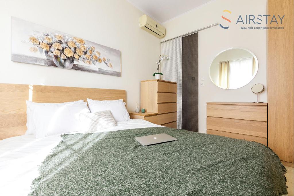 Postel nebo postele na pokoji v ubytování Nautilus Apartments Airport by Airstay