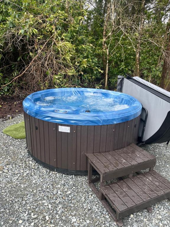 Lakeside Chalet Cavan with Hot Tub, Duneena Updated 2023 Prices