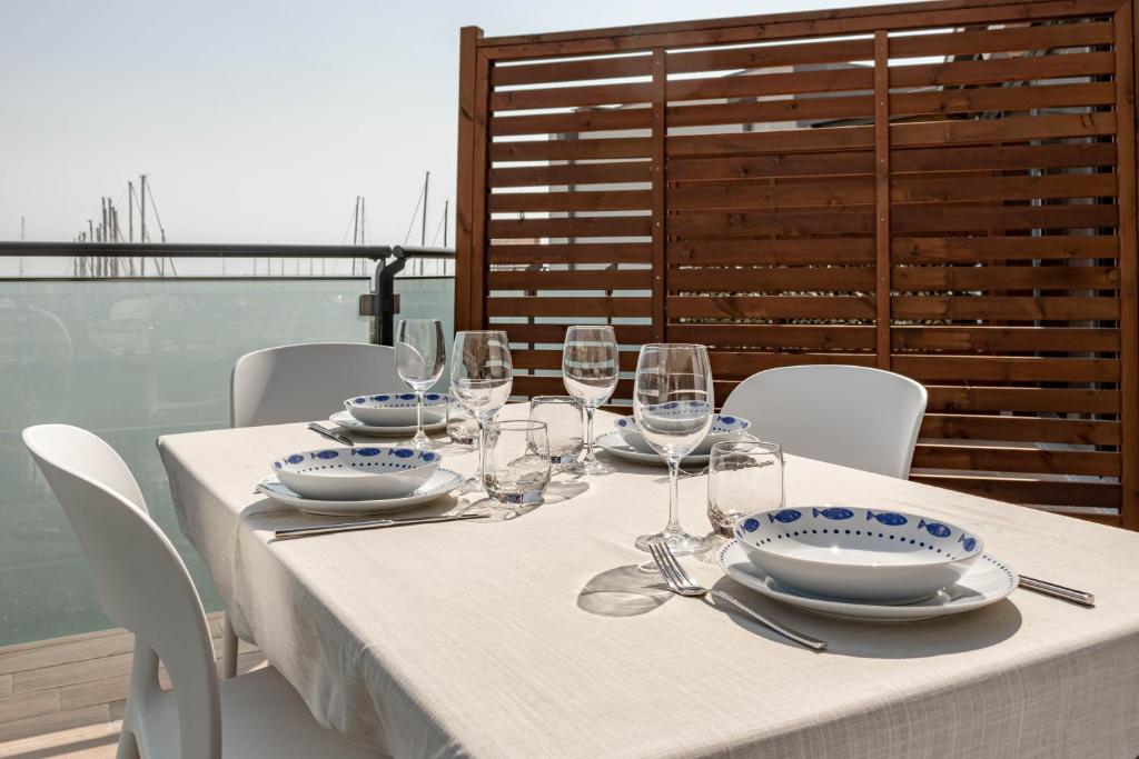 Fotografie z fotogalerie ubytování H11 [Luxury 17A] Porto - Piscina - Jacuzzi v destinaci Santo Stefano al Mare