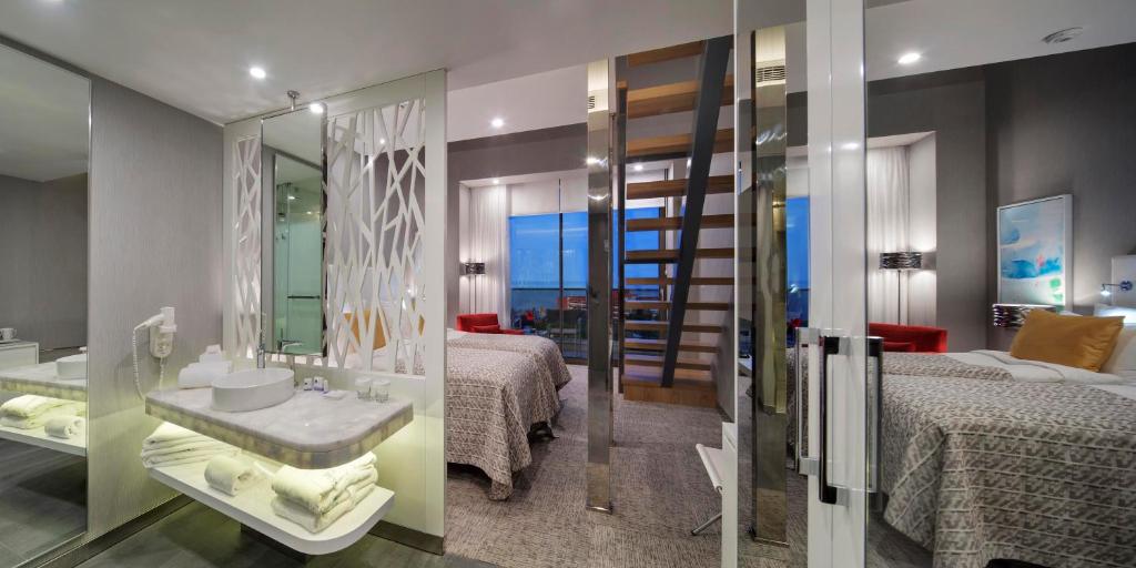 The Sense Deluxe - Family Room