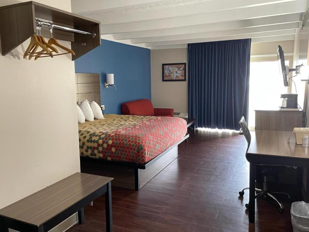 Baymont by Wyndham Bay City - King Room - Niet -roken