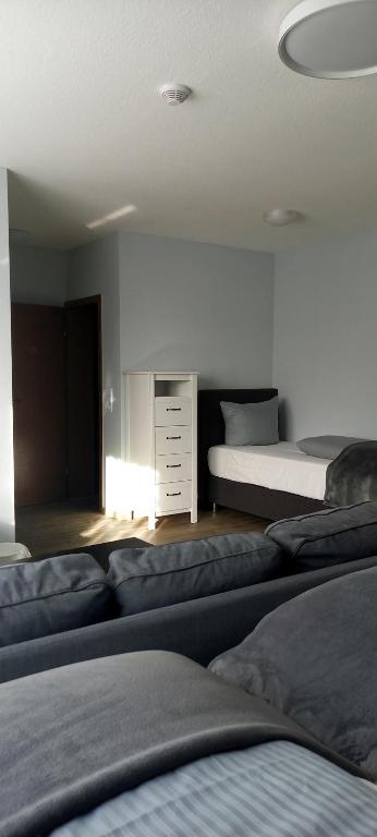 Postel nebo postele na pokoji v ubytování Lieth-Hotel-Grünreich