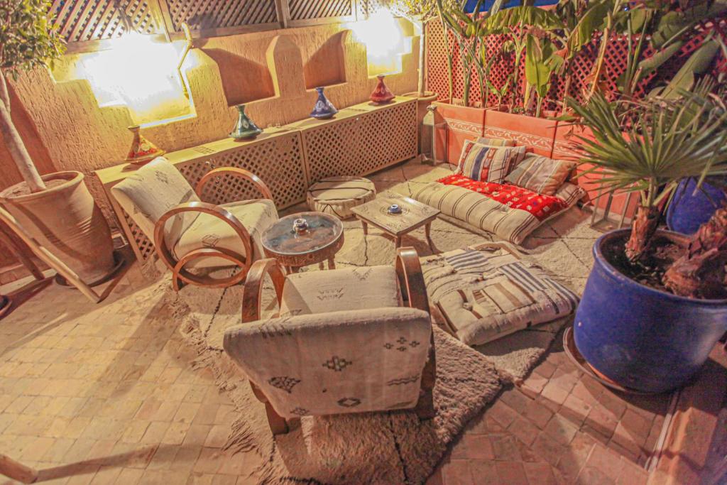 Posezení v ubytování Riad Melhoun & Spa