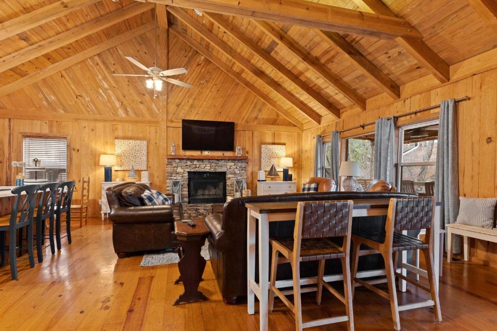 Lakeside Lodge on Lake Martin, Dadeville Updated 2023 Prices