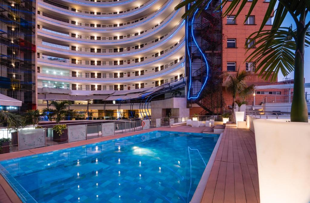 Bazén v ubytování Hotel Spiwak Chipichape Cali nebo v jeho okolí