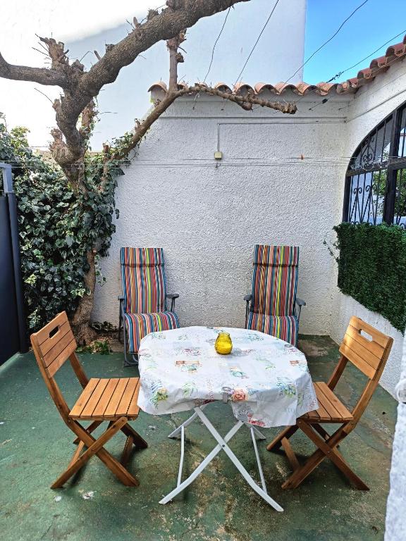 Patio alebo iná vonkajšia časť ubytovania Santana