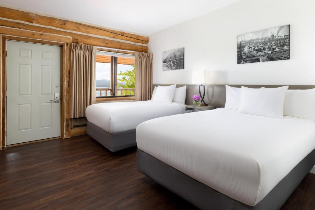 Postel nebo postele na pokoji v ubytování Salmon Falls Resort