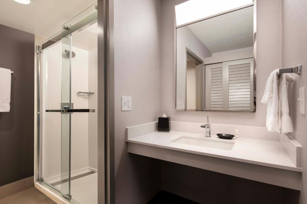 Courtyard by Marriott Fresno