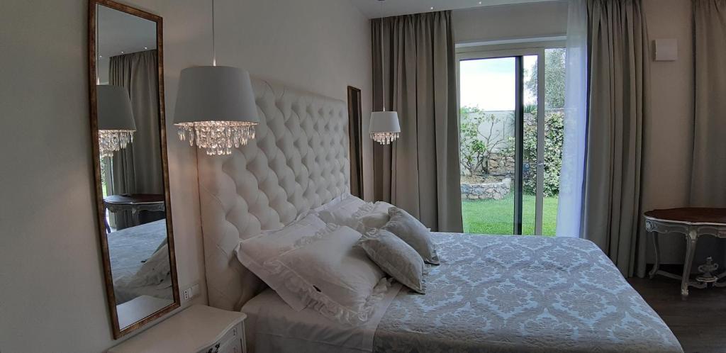 Łóżko lub łóżka w pokoju w obiekcie LUXURY DREAMS