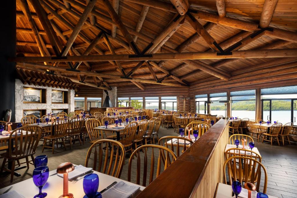 Restaurace v ubytování Salmon Falls Resort