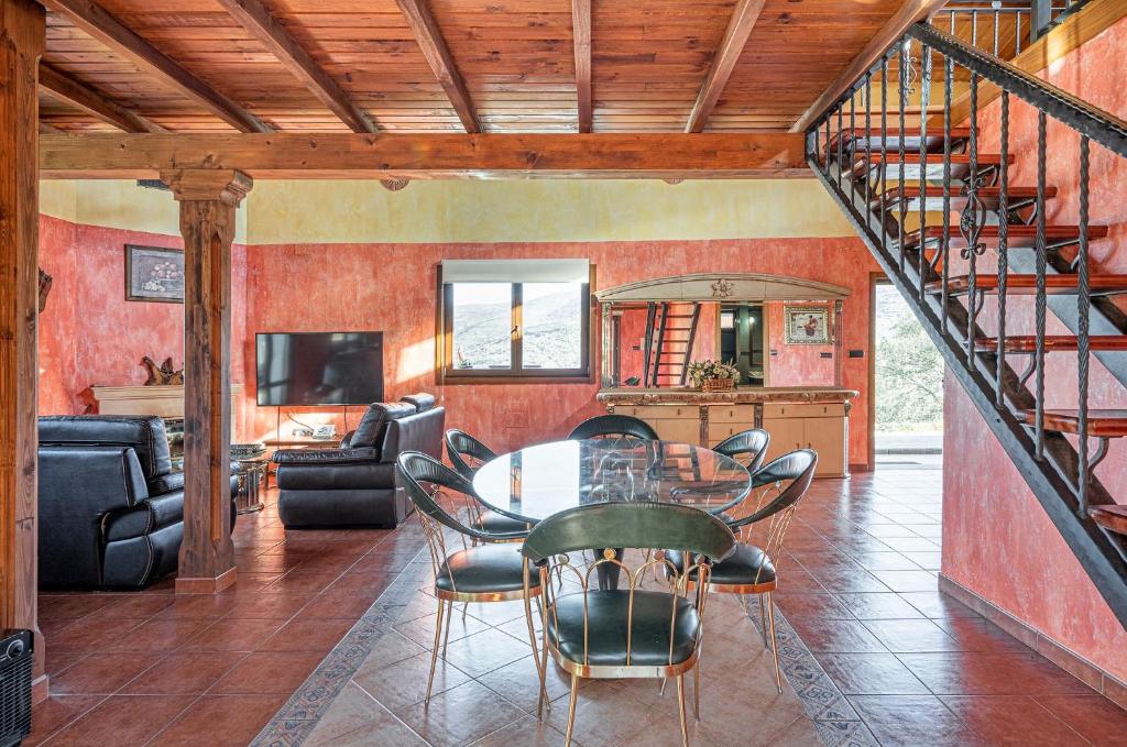 Posedenie v ubytovaní Luxury Valdeorras